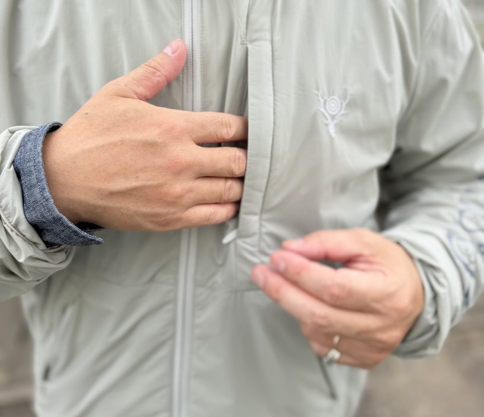 【Men's】South2 West8 | サウスツーウエストエイト 〈SOUTH2 WEST8〉x〈FOXFIRE〉Mid Layer Insulation Jacket - ICE GREY - 画像 (4)